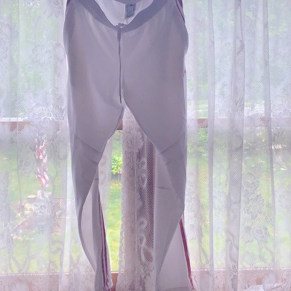 Adidas track pants size Large - Picture 2 of 7